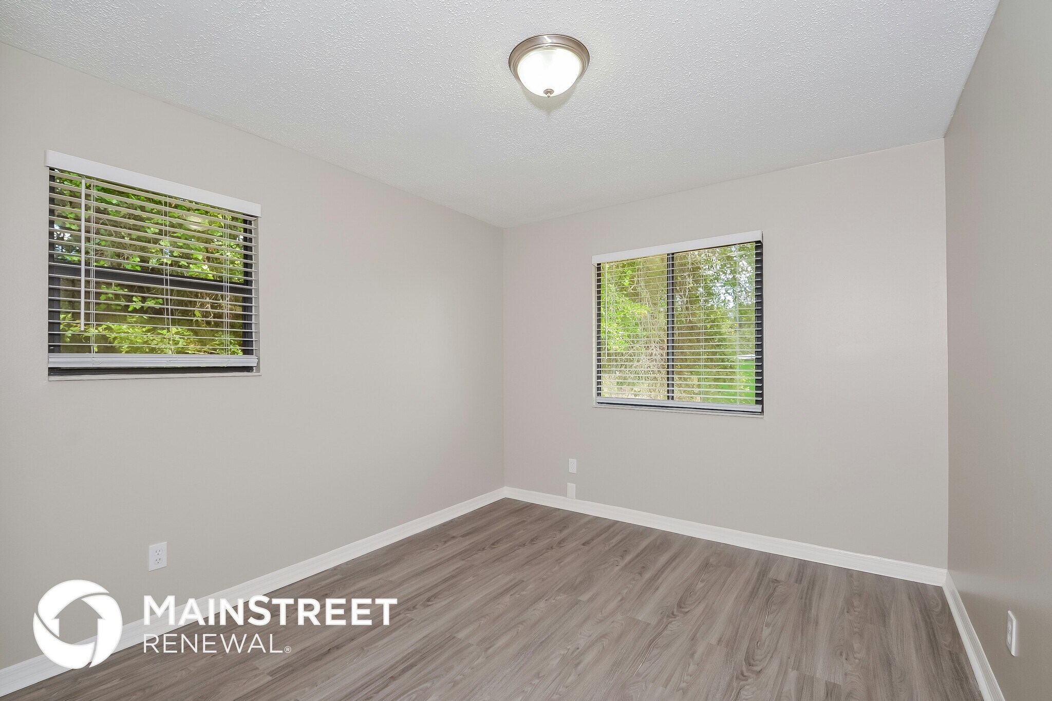 Building Photo - 1153 S Hartsdale St