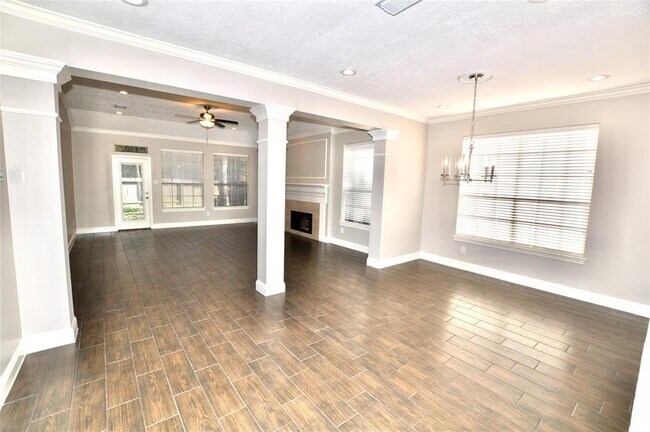 Building Photo - 4602 Natural Bridge Dr