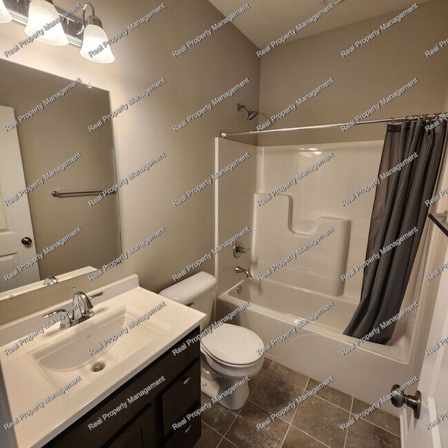 Building Photo - New Maintenance Free 2 Bedroom Home