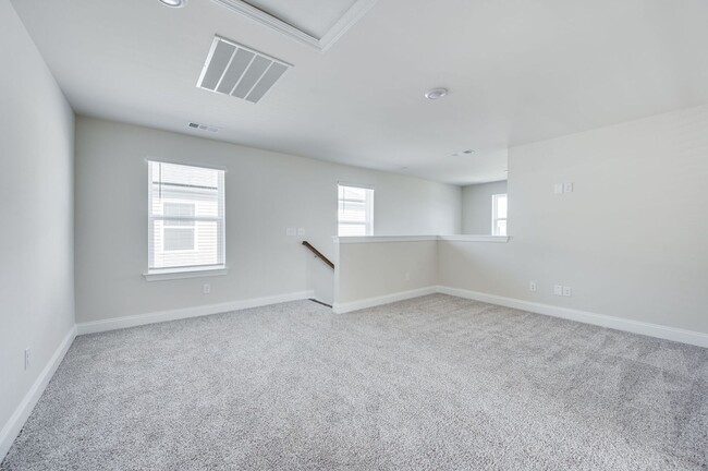 Building Photo - Awesome energy-efficient 4BE/2.5BA home in...