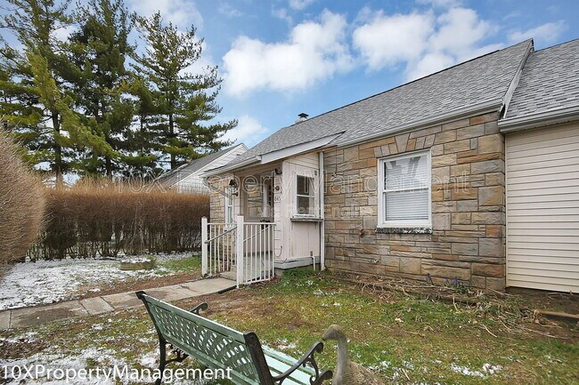 Building Photo - 849 Ruby Ave