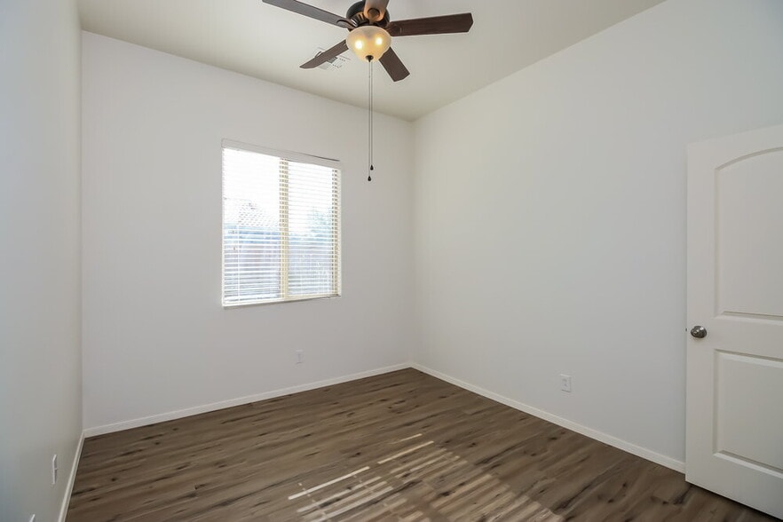 Building Photo - 20837 Sunset Dr