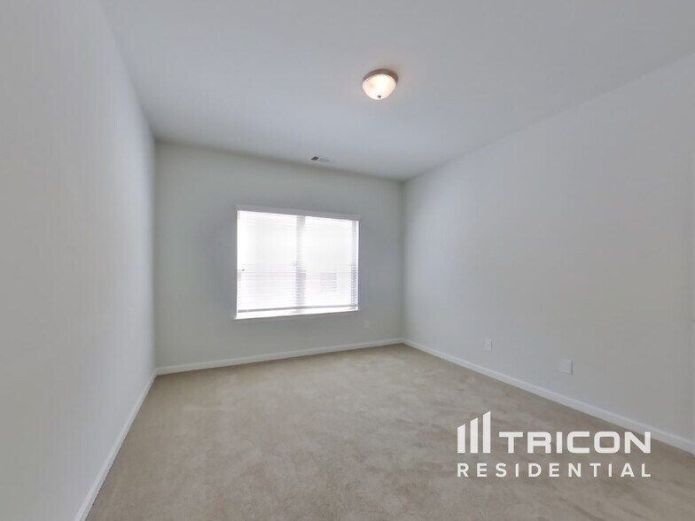 Building Photo - 7582 Crawford Ct