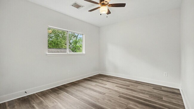 Building Photo - 17135 Yeoman Way