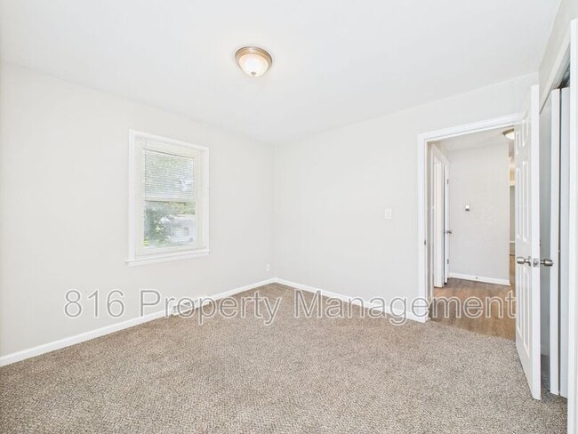 Building Photo - 4321 N Lister Ave