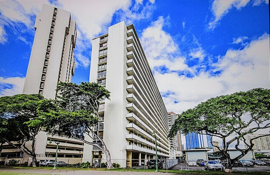 Building Photo - 419A Atkinson Dr