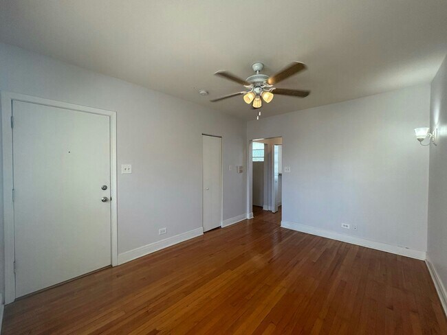 Building Photo - 4409 N Kenneth Ave