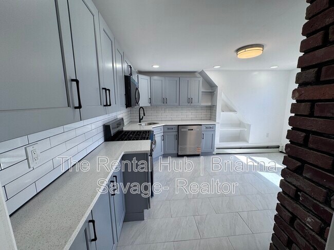 Primary Photo - 630 Valley Ave