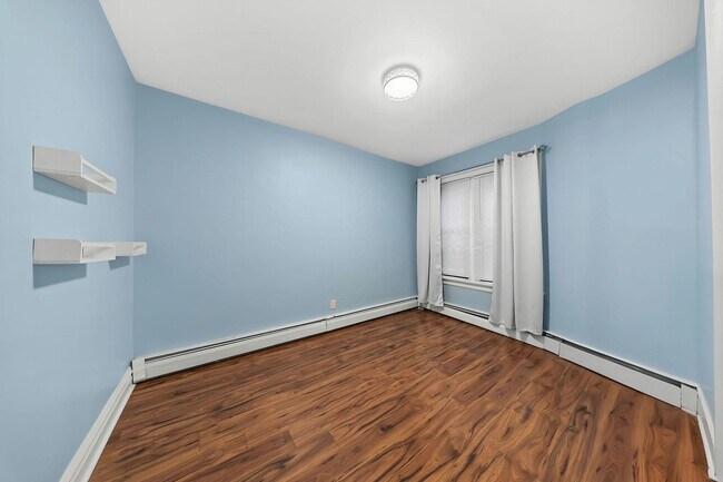 Building Photo - 247 Montgomery St