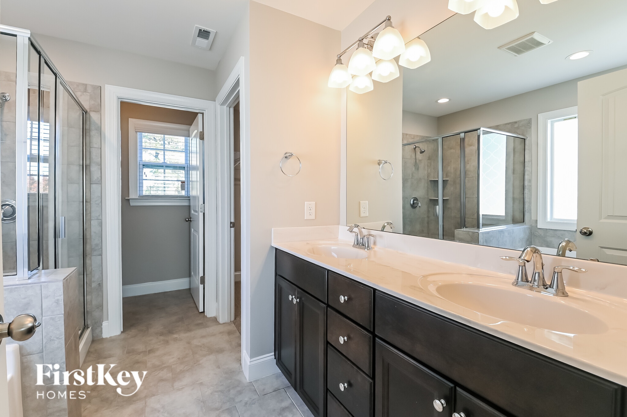 Building Photo - 217 Southern Acrs Dr