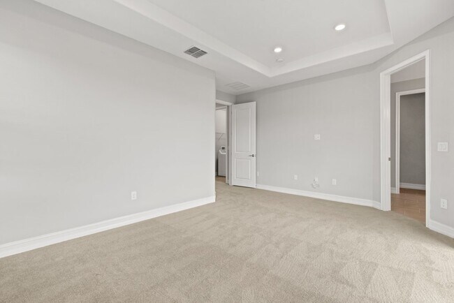 Building Photo - "Charming 3-Bedroom Rental in estancia the Center of Wesley chapel.