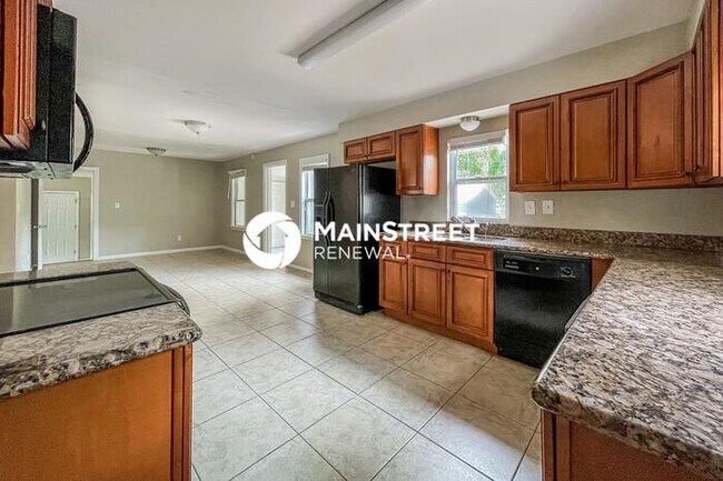 Building Photo - 2 Bedroom Pet-Friendly Home in Clearwater, FL with Main Street Renewal