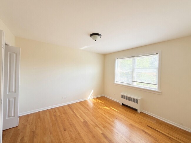 Building Photo - 2605 W Fitch Ave