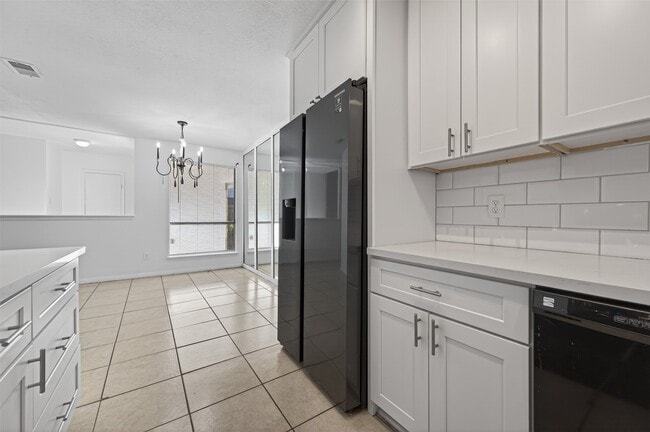 Building Photo - 2603 Shady Bayou Ln