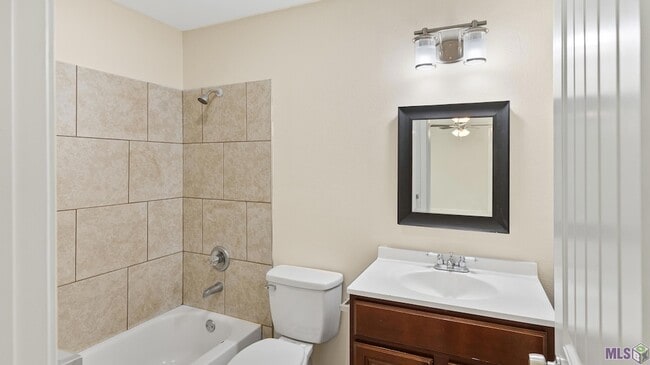 Building Photo - 1066 Manson Dr