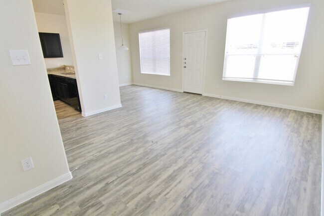 Building Photo - 13111 Ristina Cir