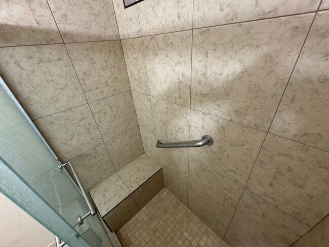 Building Photo - Charming 3-bedroom home located in the picturesque town of Pahrump!