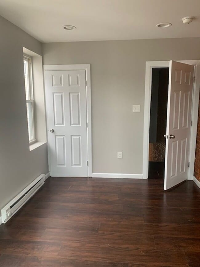 Building Photo - Charming 3bd/2bth now available for rent w/ expose brick.