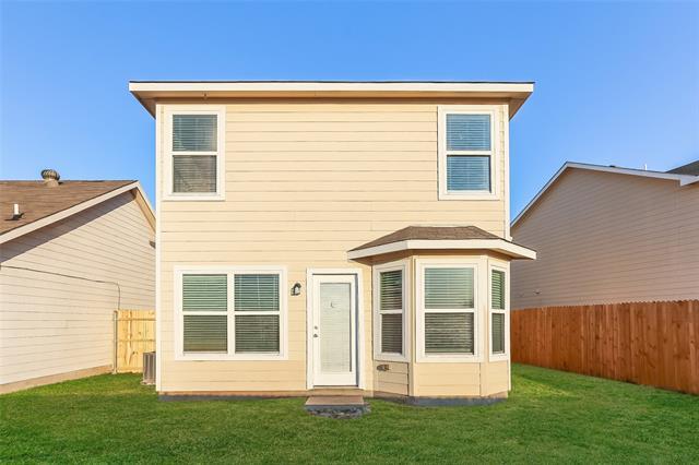 Building Photo - 10748 Many Oaks Dr