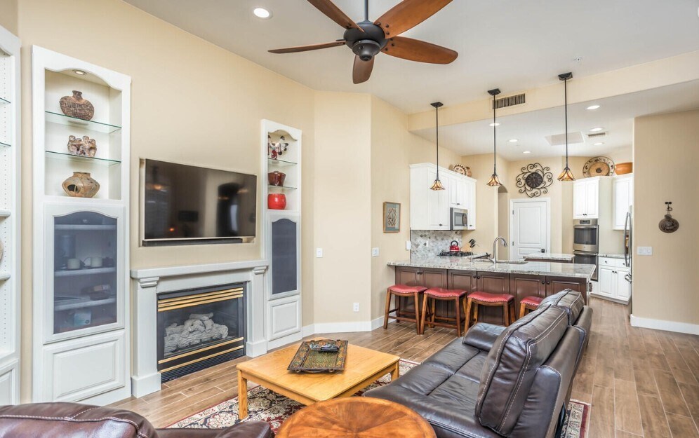 Building Photo - 8331 E Cactus Wren Rd