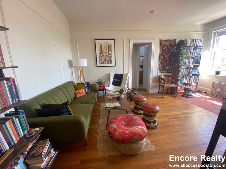 Building Photo - 66 Chiswick Rd