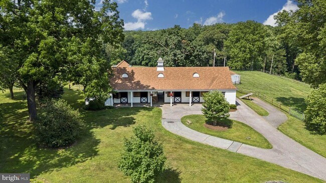 Building Photo - 15204 Old York Rd