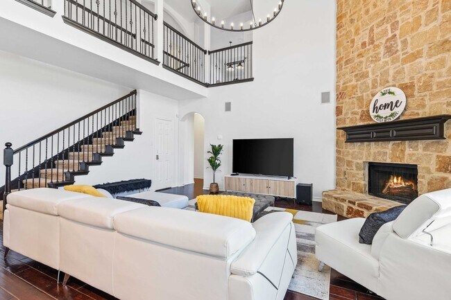 Building Photo - 7016 Playa