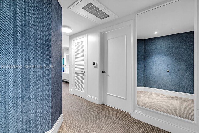 Building Photo - 4401 Collins Ave