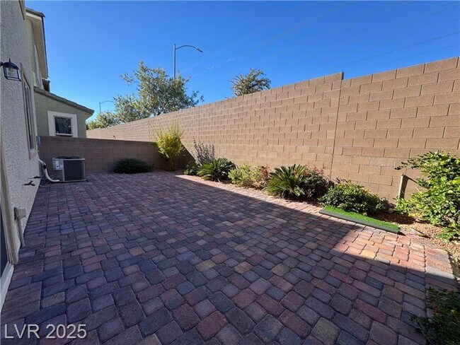 Building Photo - 5145 Fiery Sky Ridge St