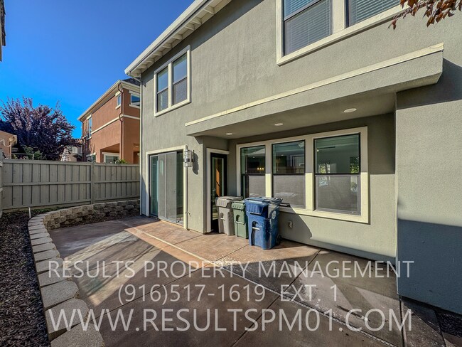 Building Photo - Beautiful 4 Bedroom Home in McKinley Villa...