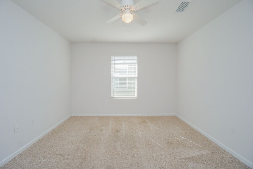 Building Photo - 2379 Kirkwood Dr