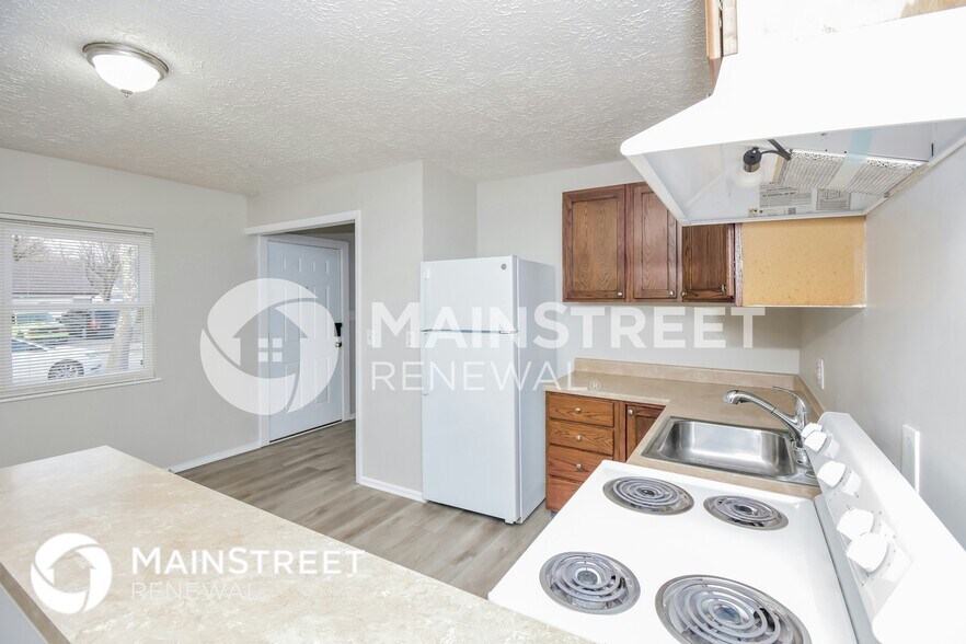 Building Photo - 9413 Rochelle Dr