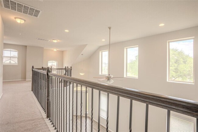 Building Photo - 120 Caney Cv