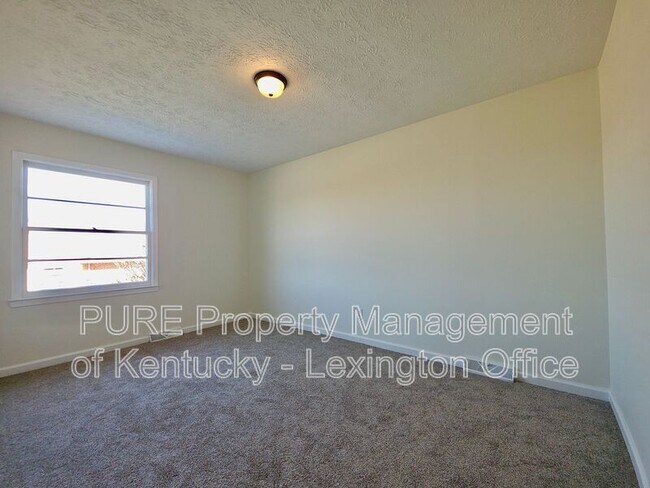 Building Photo - 3728 Crosby Dr