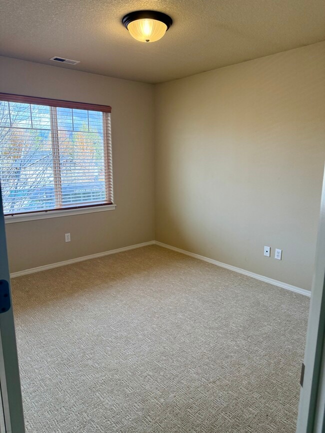 Building Photo - 20565 Sun Meadow Way