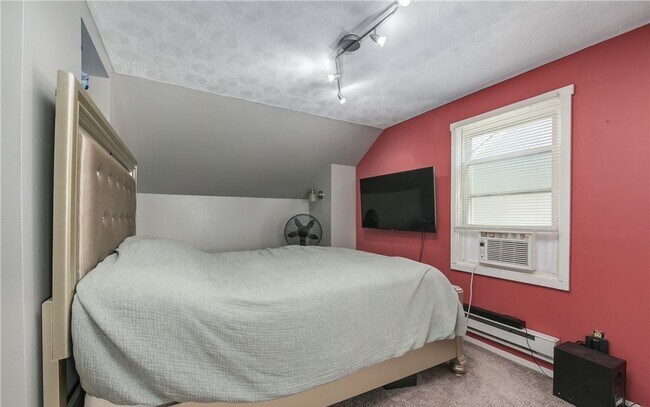 Building Photo - 13906 Sherry Ave