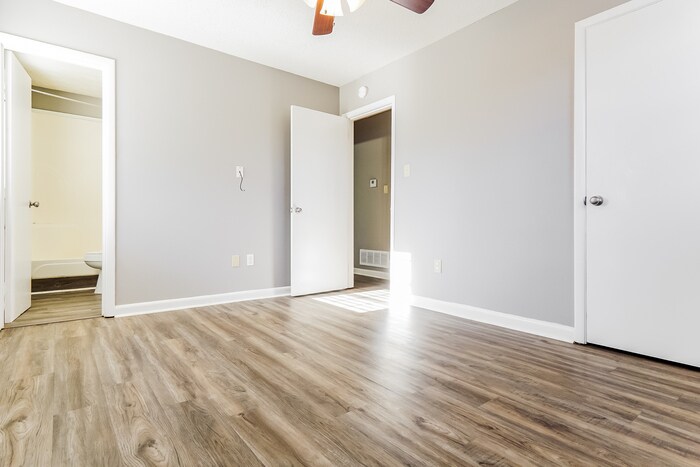Building Photo - 106 Brookhaven Dr