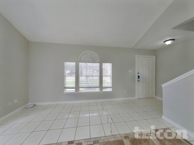 Building Photo - 19910 Faye Oaks Dr