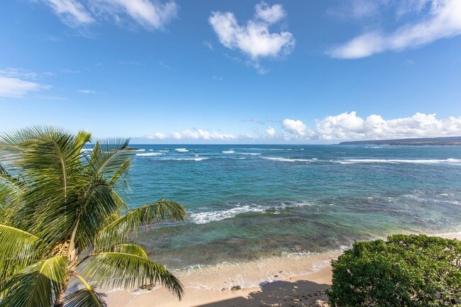 Building Photo - SUNSET SHORES, WAIALUA BEACHFRONT.