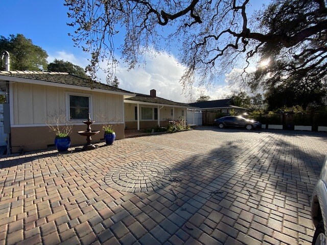 Primary Photo - 16388 Los Gatos Almaden Rd