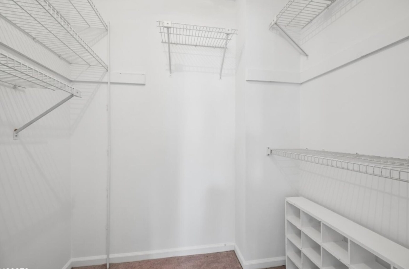 Building Photo - 20 Alexandria Way