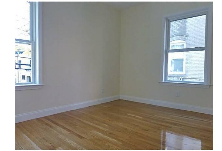 Building Photo - 172 Fuller St
