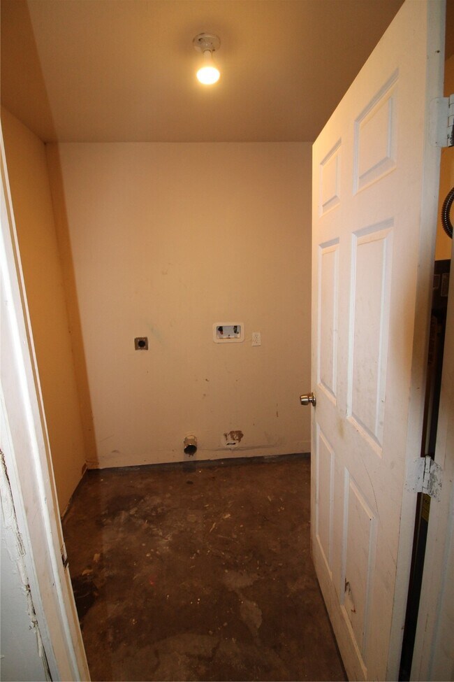 Building Photo - 10601 Murr Way