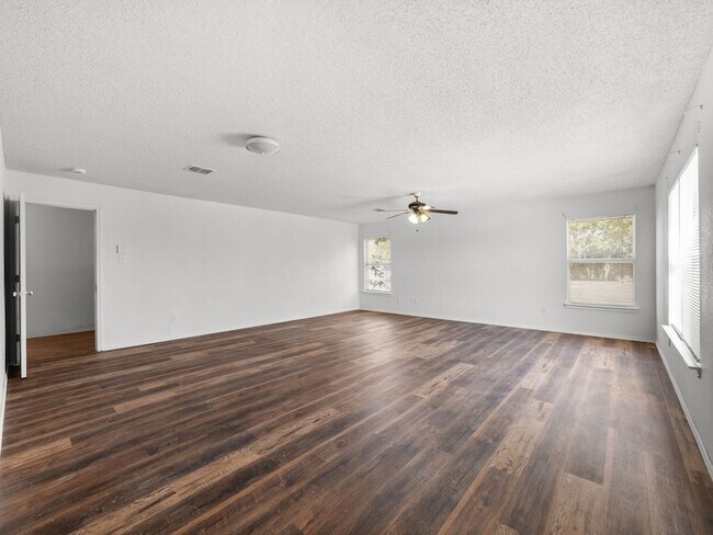 Building Photo - 1237 McCary St