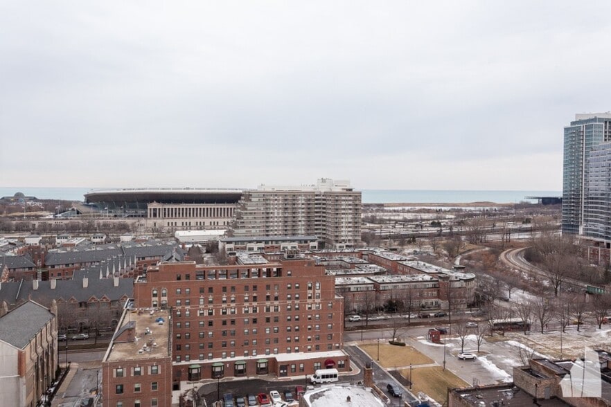 Building Photo - 1464 S MICHIGAN Ave