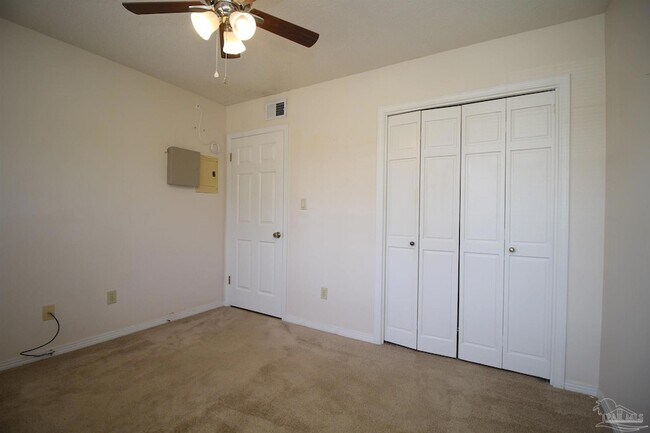 Building Photo - 2375 Sugartree Ave