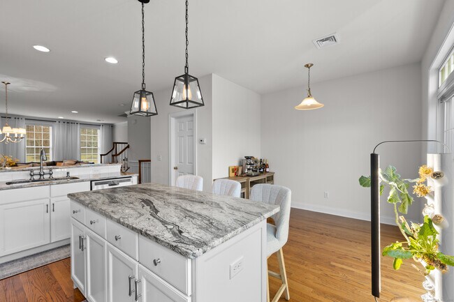 Building Photo - 164 Warrington Round