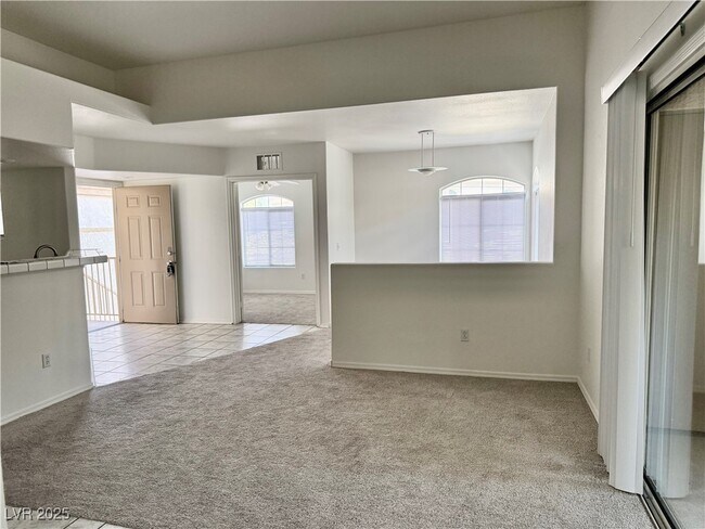 Building Photo - 7400 W Flamingo Rd