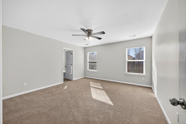 Building Photo - 4829 Hawkins Dr