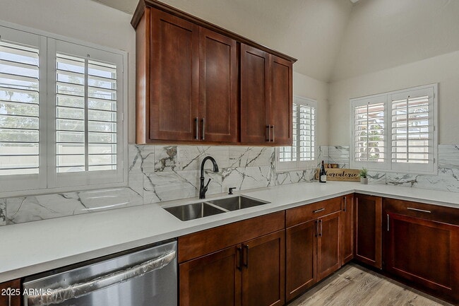 Building Photo - 8215 E Cypress St
